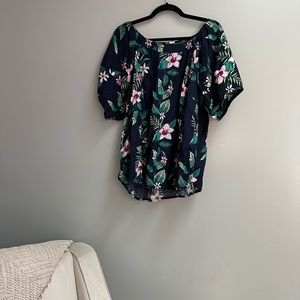 Casual floral top